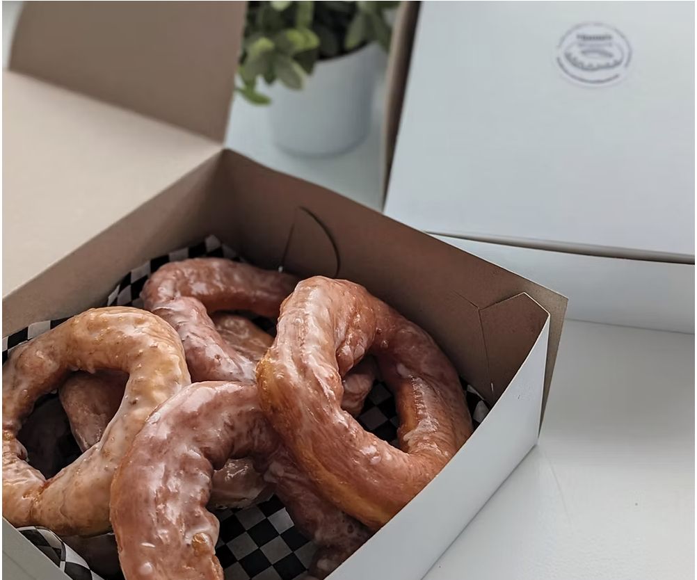 Mama’s Signature Spudnuts - Pre-Order - 6 Spudnuts for June 25th 2026: HALF CLASSIC GLAZE + HALF CINNAMON SUGAR