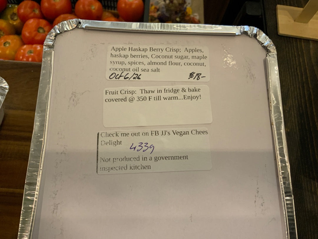 JJ's Vegan Cheese - Apple Haskap Berry Crisp