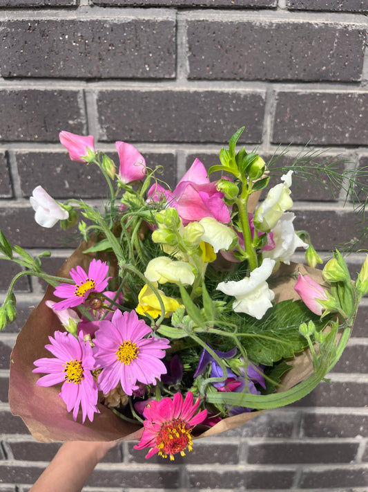 Botanicals On 8th - Fresh Flower Bouquets $12