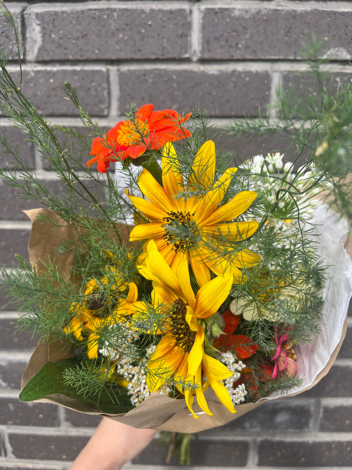 Botanicals On 8th - Fresh Flower Bouquets $12