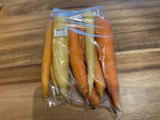 Cooks Country Farm - Carrots - 1/2lb