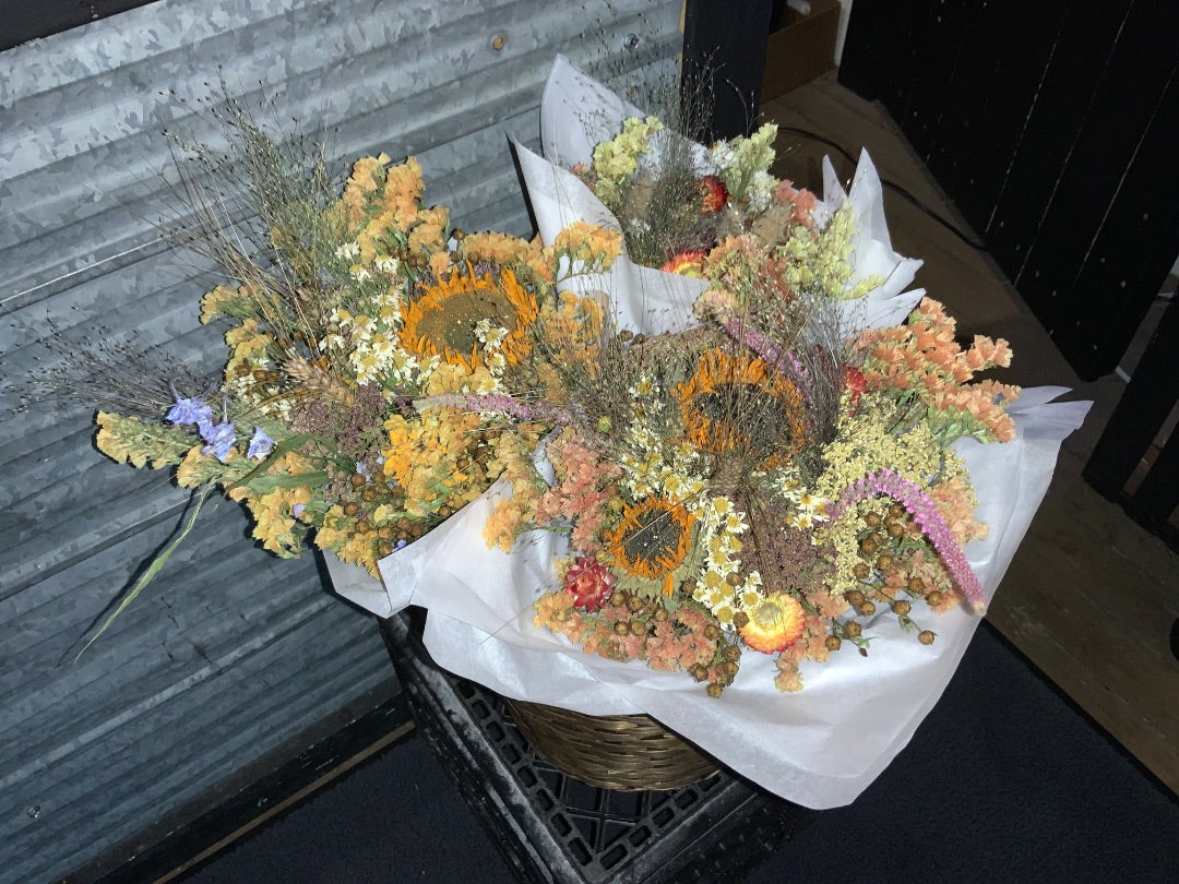 Wild Willow Acres. - Everlasting Bouqets