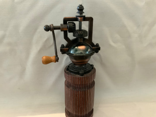 Toys & Turnings - Large Grinder - Red (Single)
