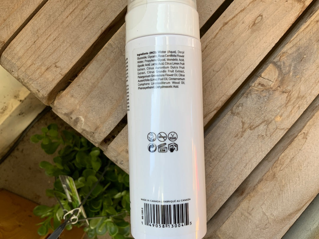 Estaro Beauty & Personal Care Inc. - Foaming Cleanser